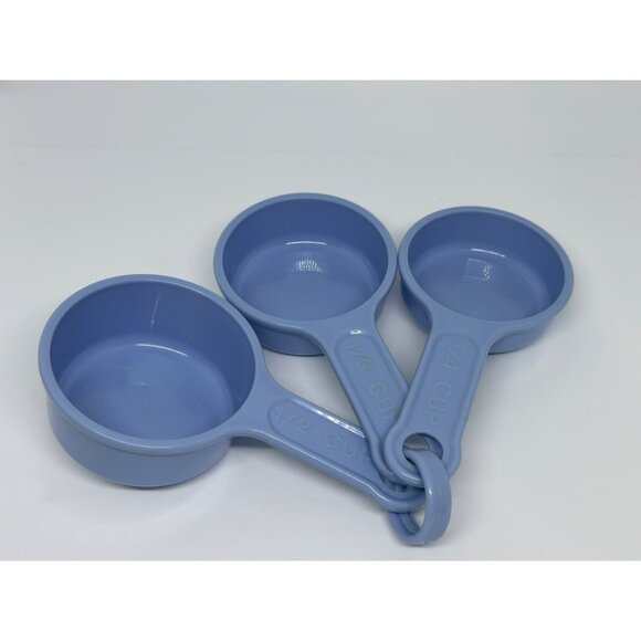 VTG Rubbermaid Blue Plastic Measuring Cups Set 1/4 1/3 1/2 Cup - Picture 2 of 4